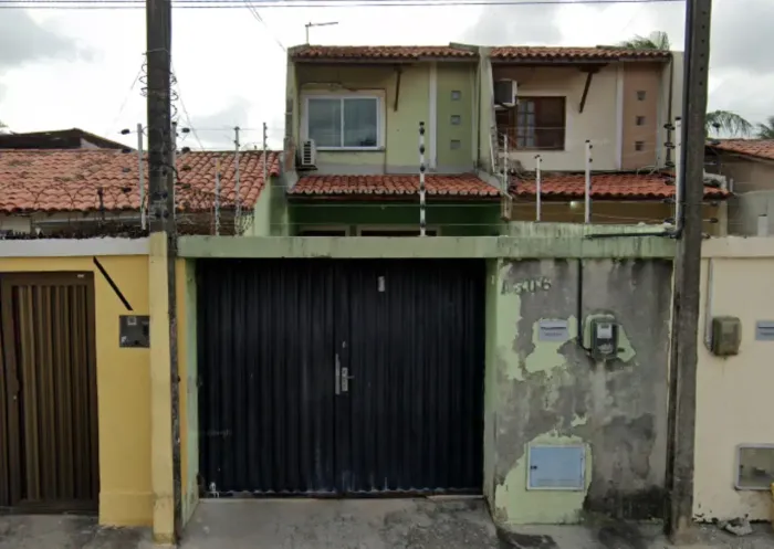 Sobrado para venda tem 111 metros quadrados com 3 quartos em Jangurussu - Fortaleza - CE
