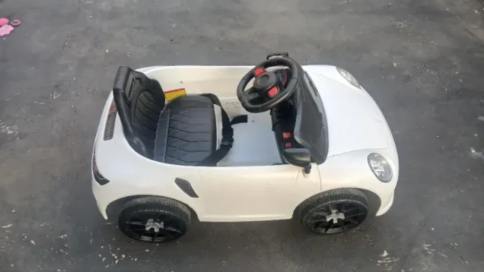Carrinho elétrico com controle remoto