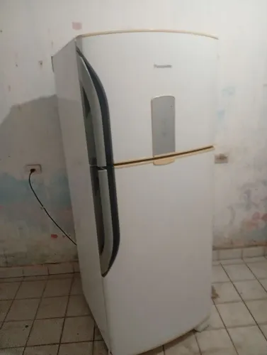 Geladeira Frost Free Panasonic 440 litros gelando perfeitamente