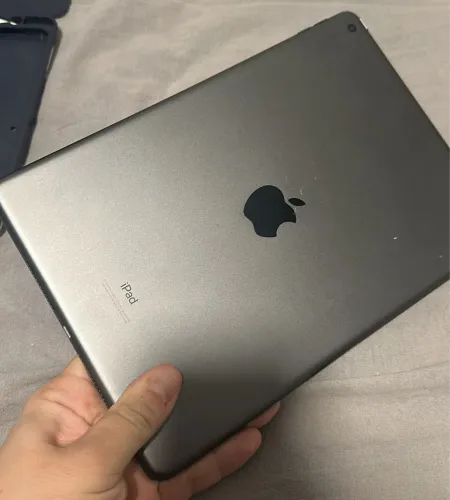 IPAD 7 32 GB IOS ATUALIZADO SEM MARCAS DE USO