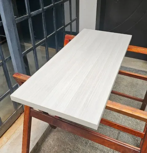 Prateleira MDF com acabamento em formica