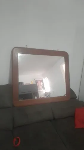 Vendo um espelho rustico 