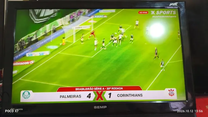TV LCD 32 polegadas (NÃO É SMART)