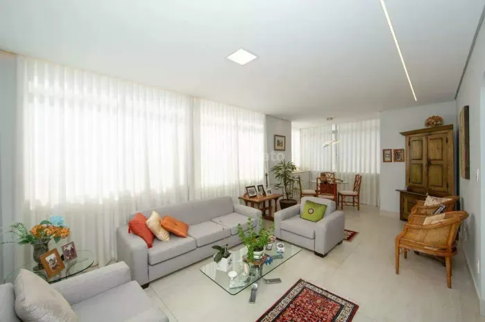 Apartamento à venda no bairro Serra