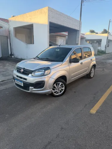 Fiat Uno Attractive 1.0 EVO Fire Flex 8V 5P 2021