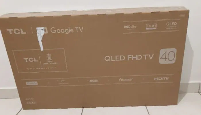 Smart TV 40? TCL QLED Nova Lacrada