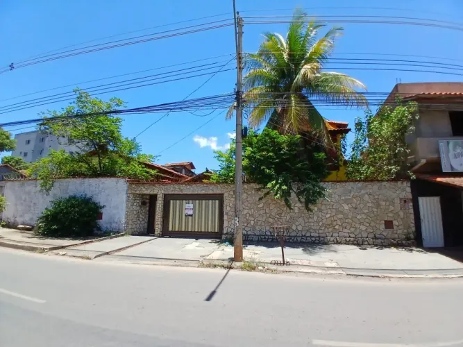 Casa em Montes Claros, no bairro Planalto, para locação.