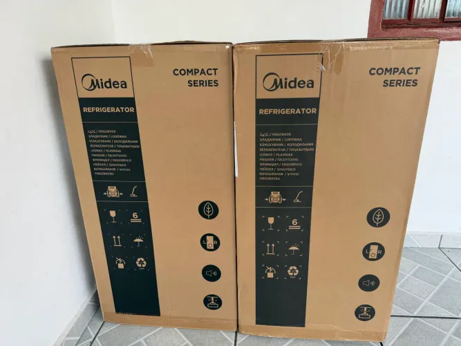 Frigobar 93 litros Midea. Novo na caixa.
