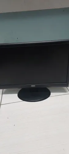 Monitor LCD 17" AOC em bom estado de conservação. 