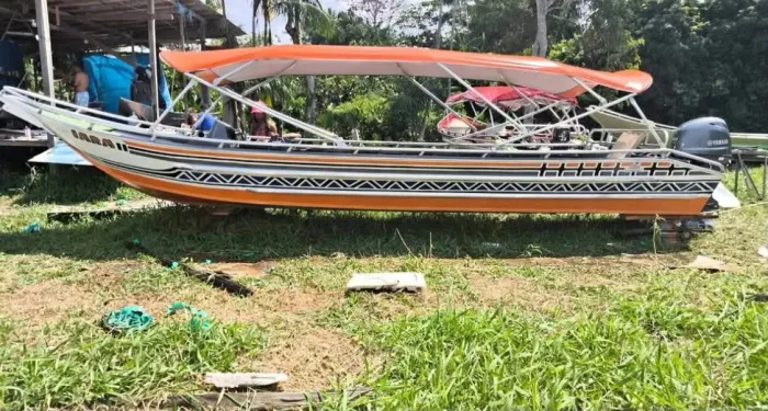 Lancha de alumínio