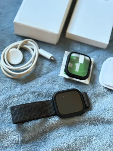Apple Watch Series 10 GPS + Cellular 