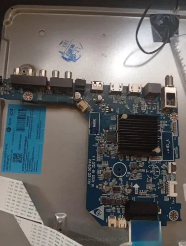 Placa principal da tv Philco ptv32g70rch juc7.820.00261938 funcionando