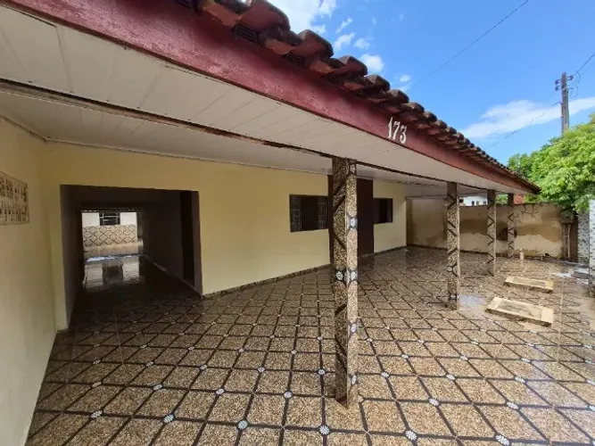 Conforto e praticidade em São João do Caiuá! Casa aconchegante com 2 quartos, 2 banheiros,