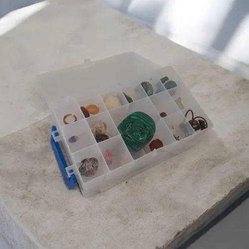 Coleção de pedras preciosas naturais - quartzos malaquitas agatas sodalita e mais