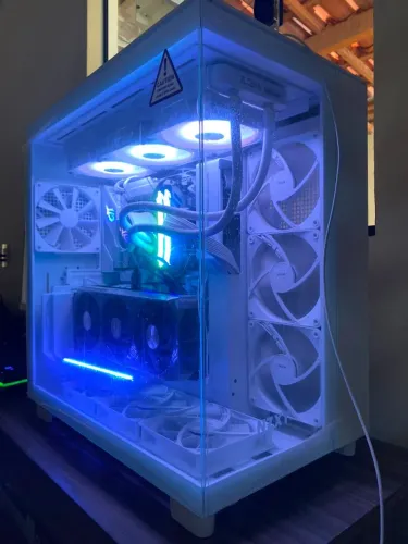 PC GAMER COMPLETO | RTX 5070 | AMD R9900X | 32GB RAM | 1TB SSD