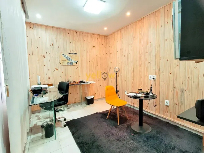Casa em Condomínio Fechado em Arujá, 3 Suítes, 280m² à Venda e locação