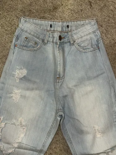 calça jeans lavagem clara tamanho P feminino