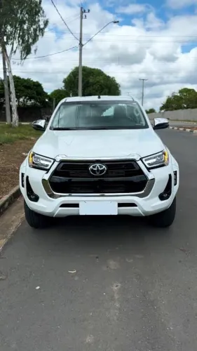 Toyota Hilux CD SRX 4X4 2.8 TDI 16V Diesel Aut. 2025
