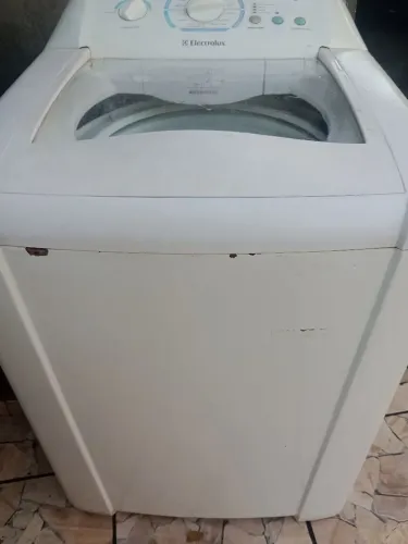 Máquina dê lavar roupa funcionando perfeitamente
