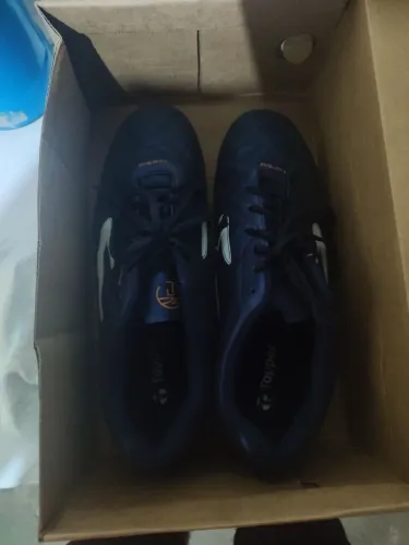 Vende  chuteira de society semi nova usada só 1 vez 