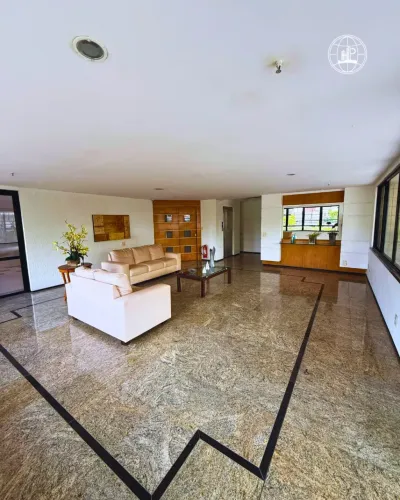 Apartamento com 248m² de Sofisticação no Meireles