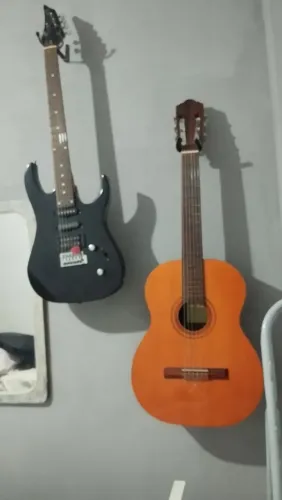 Vendo guitarra e violão