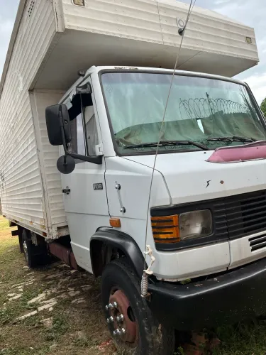 ? Mercedes 709 Baú 1991 Impecável - Só Pegar e Trabalhar - R$ 110 Mil!