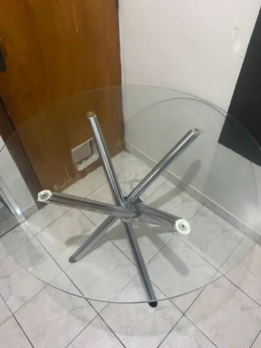 Mesa de vidro bisotado