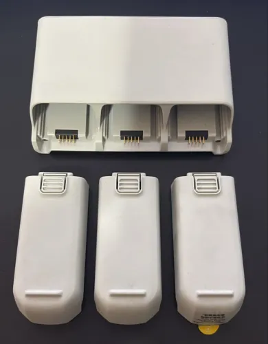 CONJUNTO DE CARREGADOR MAIS BATERIAS DRONE DJI NEO