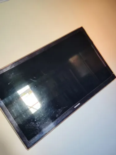 vende se televisão 32 polegadas led 450.00