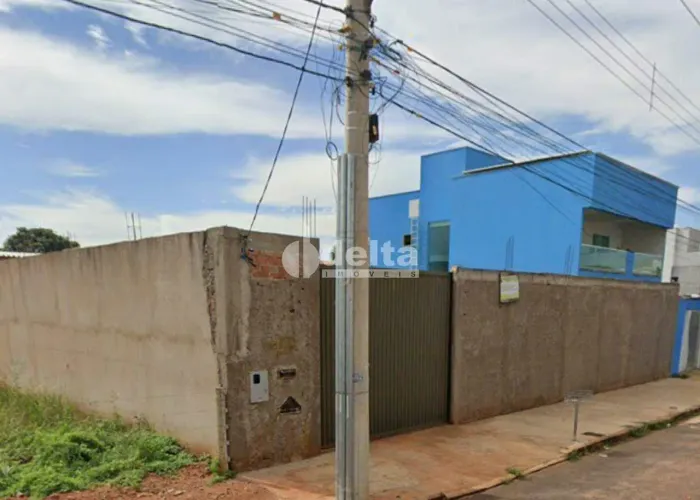 Terreno disponível para locação no bairro Jardim Patrícia em Uberlândia-MG