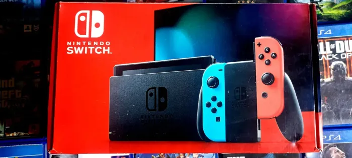 Caixa de Nintendo switch V2 + manuais