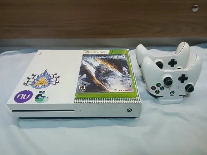 Vendo Xbox One S 1TB branco