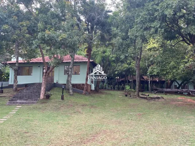 Casa com Amplo Terreno e Potencial para Pousada à Venda em Chapada dos Guimarães