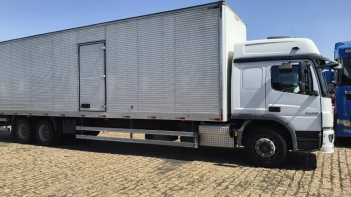 Mercedes-Benz Atego 2429 6X2