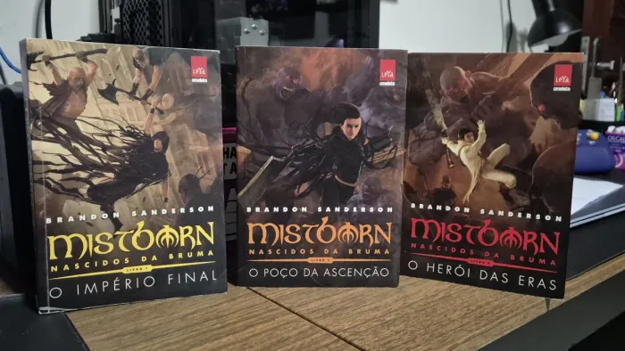 Mistborn, edição antiga rara