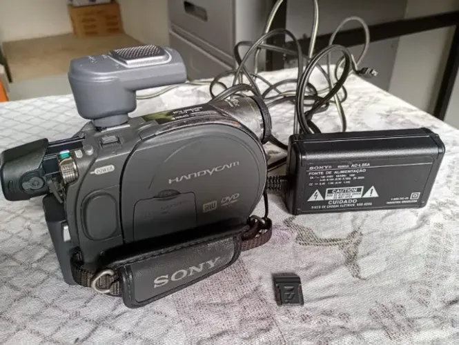Filmadora Sony Handycam Dcr-dvd305 + microfone Sony ECM-L100