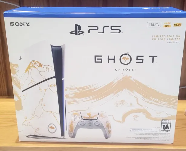 Playstation 5 slim edição ghost of yotei ( novo e lacrado )
