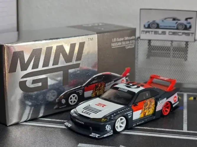 LB-Super Silhouette Nissan S15 Silvia GARUDA - MiniGT
