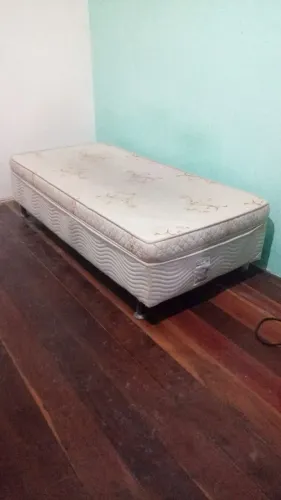 Cama Box com colchão 