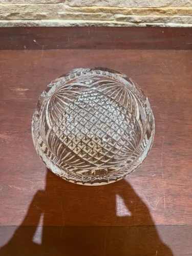 Cinzeiro Vintage em Vidro Trabalhado - Estilo Retrô