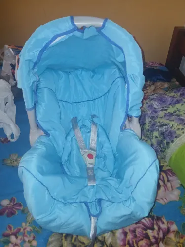 Bebê conforto, semi novo 