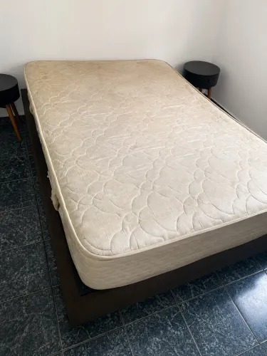 Vendo Cama Casal + Colchão