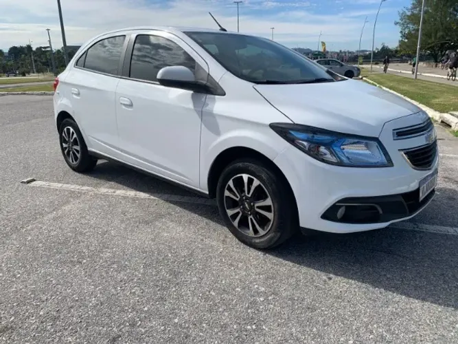 Chevrolet Onix Hatch LTZ 1.4 8V Flex Power Mec. 4P 2014