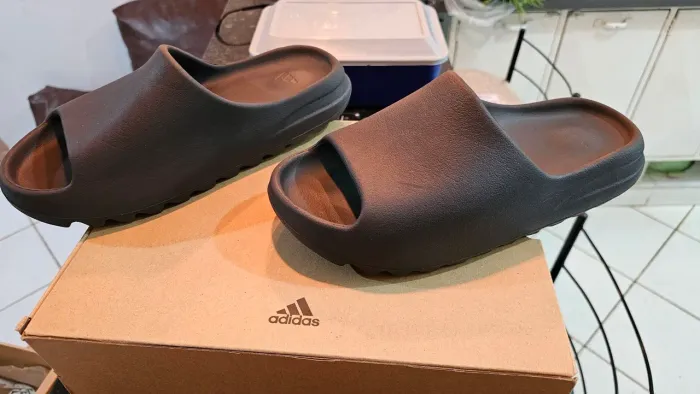 Sandalia Adidas Yezzy Slide 44/5