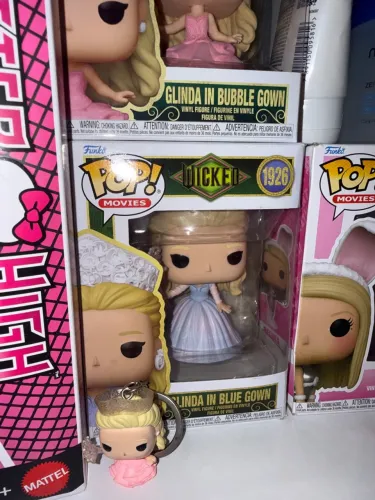 Glinda in bubble gown 1926 wicked funko pop