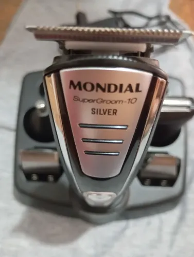 Máquina de cortar cabelo mondial