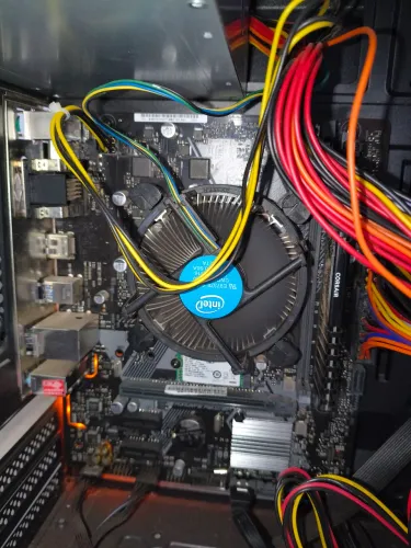 (PC i5 8400 + 8gb RAM ddr4+ SSD nvme 256gb) + kit i7 3770 16gb RAM 