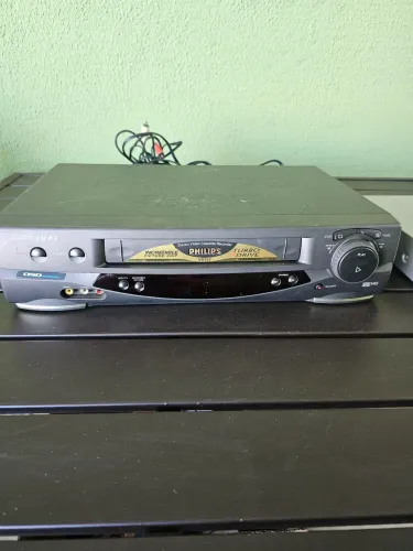 Vendo vídeo cassete Philips 