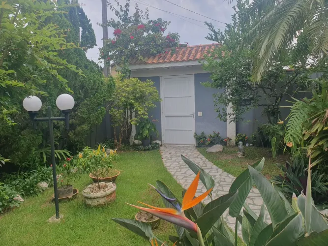 Casa com aquecimento a gás, piscina, hidro e muito mais